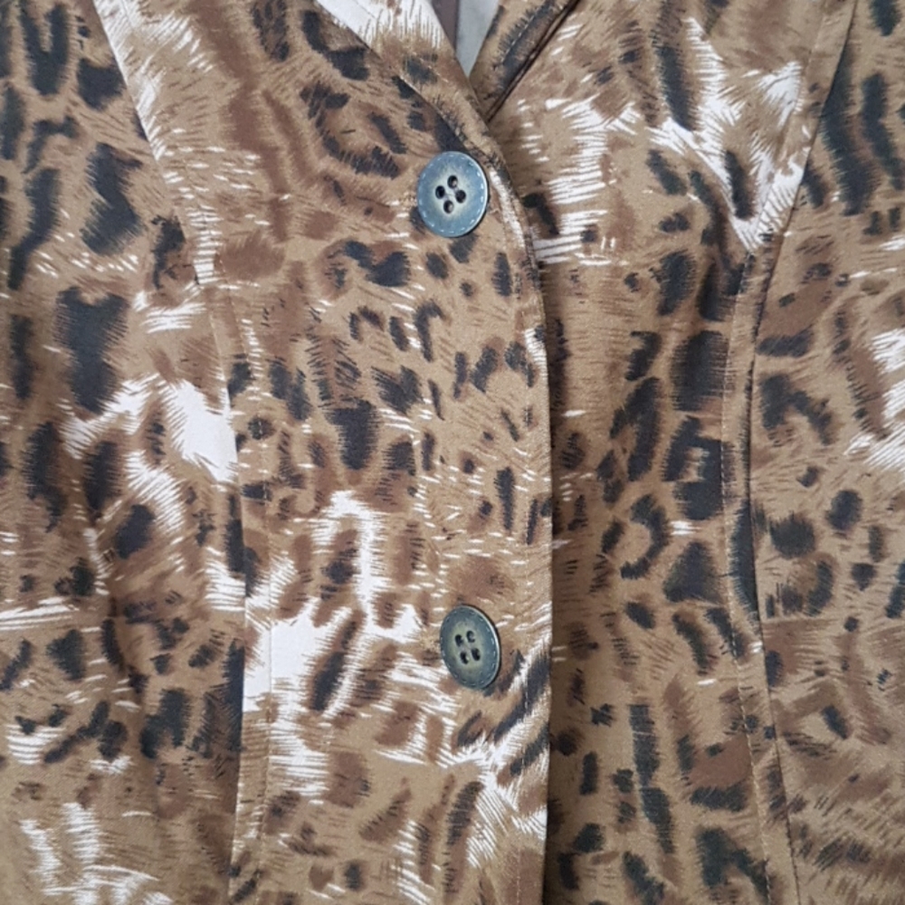 Cloths - Picture 2 of 5
